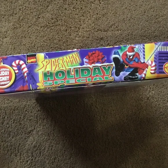 Spider-Man & Mary Jane Holiday Special Limited Edition 1 of 35,000 with Magnet - Picture 14 of 16